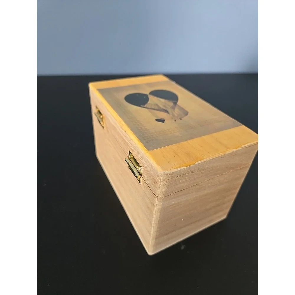 Wood‎ Sooden Trinket Box  5